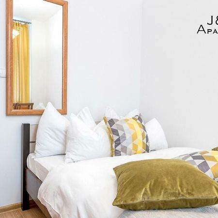 J&J Apartments Szeroka 25 Apartament 1 Torun Exterior photo